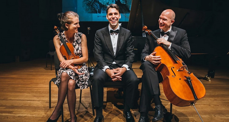 Le Trio Fibonacci a remporté un succès maximal avec Les géants du minimalisme II