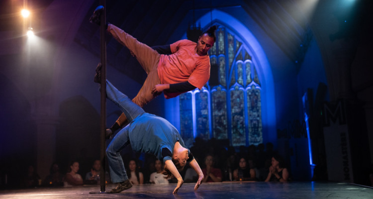 MONTRÉAL COMPLÈTEMENT CiRQUE 2025 | Zoom photo sur «Le Cabaret du Jugement Dernier» au Monastère